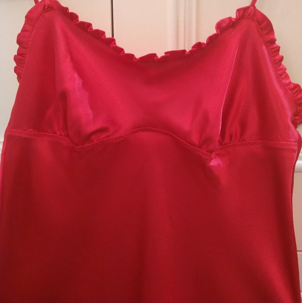Vintage Victoria's Secret Angel Sz S Red Camisole 100 % Polyester Ruffle Angel - Picture 2 of 10